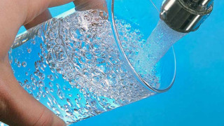 Брюксел: 50% от водата ви е лоша