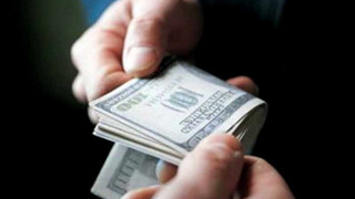 $ 1 трилион отиват за подкупи на година