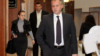 Станишев: Пенсионна реформа няма, прави се кърпеж