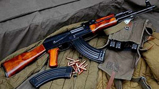 Изпитател на ”Калашников” гръмна колегата си в ”Арсенал”