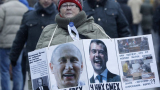 Руснаци откриха огън по Медведев в нета