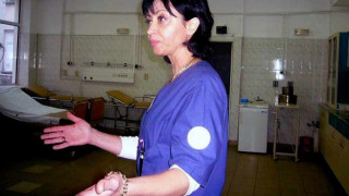 Роми превзеха линейка, линчуват лекари
