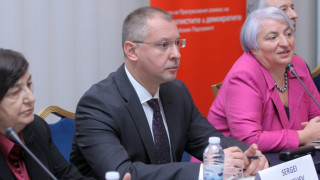 Станишев: Европа излиза от кризата с по-решителни действия