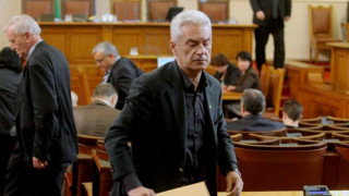 Изгониха Волен от пленарната зала