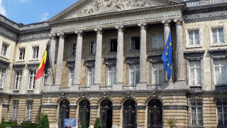 Белгия реже работниците ни до последно