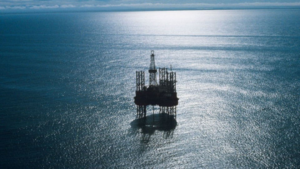 Издирват десетки руснаци, потънали в Охотско море  | StandartNews.com