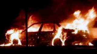 Подпалиха кола и в Пловдив