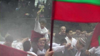 200 юначаги извиха хоро в ледената Тунджа