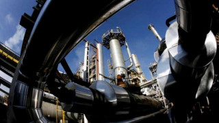 Връщат лиценза на "Лукойл Нефтохим"