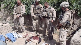 US войници уринирали върху трупове на талибани (ВИДЕО)