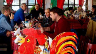 „Петел пее” стяга 15-ти конгрес в Банско