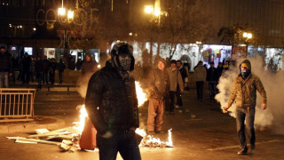 Нощ на безредици в Букурещ, над 30 ранени