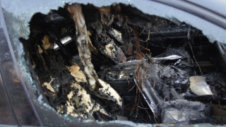 Опожариха колите на семейство полицаи