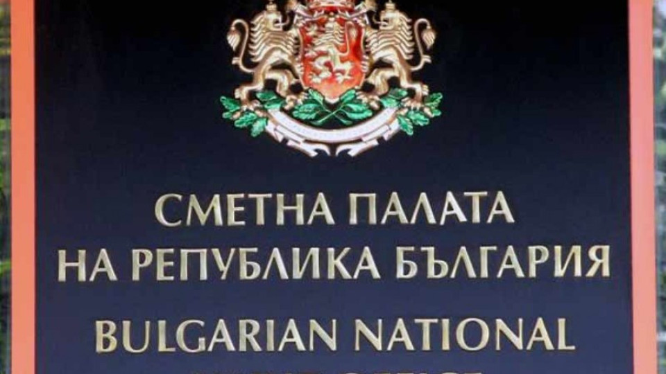 Следят данъчни да не кръшкат | StandartNews.com
