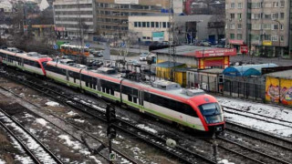 Билетите за влака поскъпват с 9 на сто
