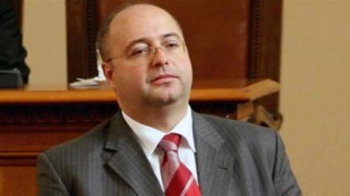 Депутатите искат да паркират безплатно навсякъде