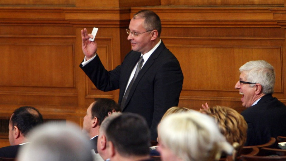БСП хваща влака към властта от Мездра | StandartNews.com