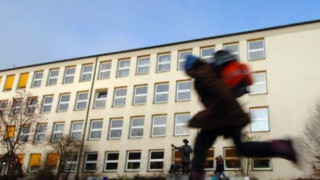 Дървена ваканция за 454 училища в страната