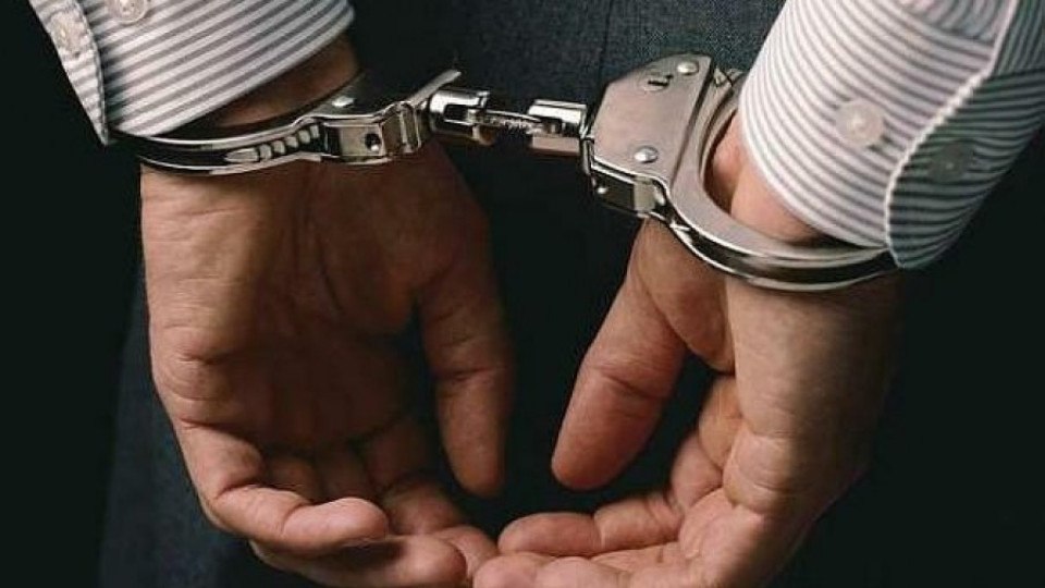 Кленовски издирван за източване на 15 млн. евро | StandartNews.com