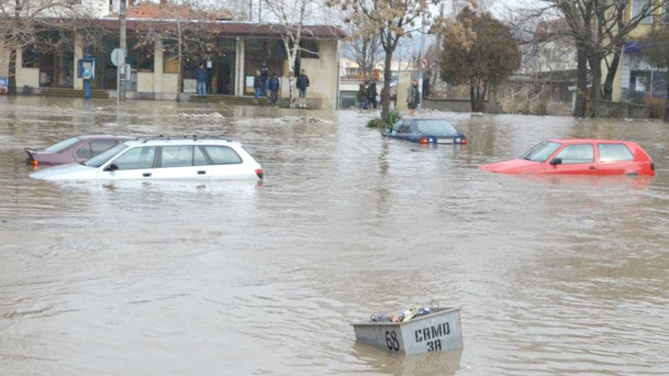 Осем са жертвите на водния Апокалипсис, търсят изчезнали  | StandartNews.com