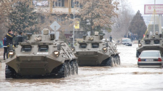 БТР-и пазят село Бисер 