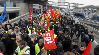 Стачка спря полет Париж - София