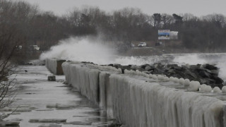 Морето замръзна за втори път в Шабла