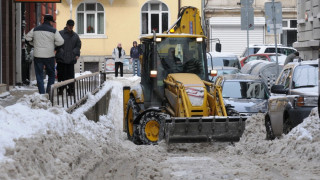 Паяци тръгват пред снегорините