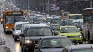 Пиян шофьор се заби в автобус 280 на "Плиска"