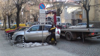 Паяк вдига коли върху шахти