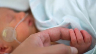 Продават бебе от родилното в Разград
