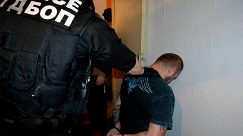 Разбиха "Данъчните", ужилили държавата с 8 милиона | StandartNews.com