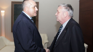 Бойко обеща още стартове на шефа на ските
