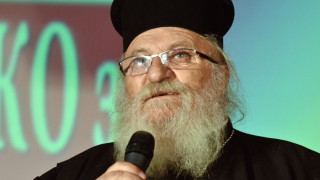Приютът на отец Иван порасна с още две бебета