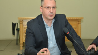 Първанов проговаря, Станишев в Сърбия