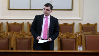 Дянков отсече: ДДС-то за лекарствата остава