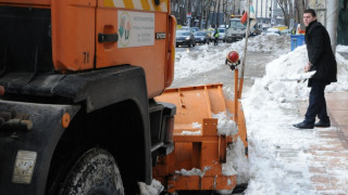 Пак сняг на Запад, затварят "Хемус", за да я чистят