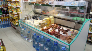Затвор за стари храни в магазина