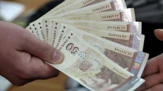 Казват кой колко бонуси е върнал на 7 март