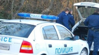 Спасиха бебе от закъсала кола