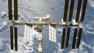 Руските космонавти гласуват над Хаваите