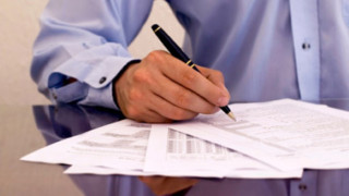 Строителите с тапия, че не бият хората си