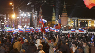 100 000 празнуват триумфа на Путин