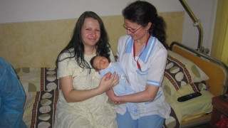 Пребориха се за живота на родилка в клинична смърт