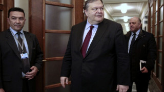 Отпускат още 28 млрд. евро на Гърция