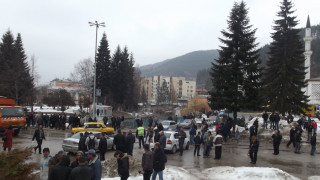 Мотаят миньори с обещани пари
