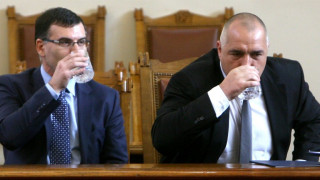 Бойко и Дянков тръгват на пазар за спекуланти