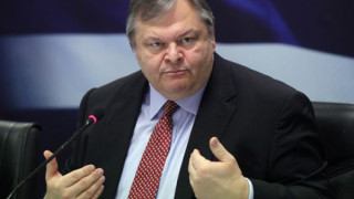 Гръцкият министър на финансите подаде оставка