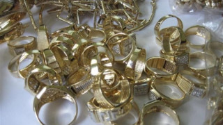 Фантом задигна 70 златни пръстена