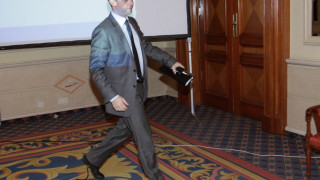Новият енергиен министър почва пролетно почистване